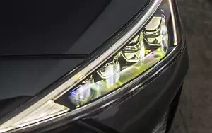   Hyundai Elantra Limited US-spec - 2018