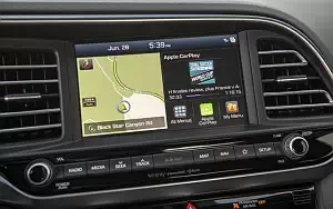   Hyundai Elantra Limited US-spec - 2018