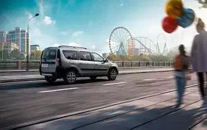   Lada Largus Cross Quest - 2020