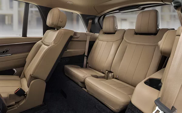 ���� ���������� Range Rover SE P400 LWB US-spec - 2022