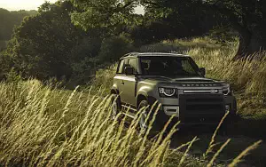   Land Rover Defender 90 D240 SE Explorer Pack - 2020
