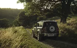   Land Rover Defender 90 D240 SE Explorer Pack - 2020