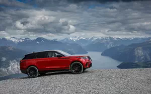   Range Rover Velar R-Dynamic D300 HSE Black Pack - 2017