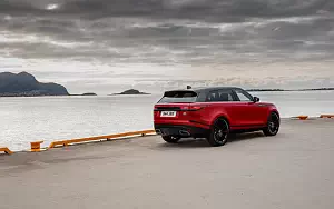   Range Rover Velar R-Dynamic D300 HSE Black Pack - 2017
