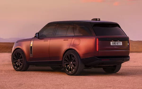 ���� ���������� Range Rover SV P510e - 2022