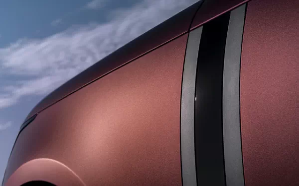 ���� ���������� Range Rover SV P510e - 2022