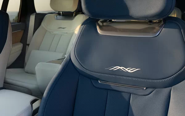 ���� ���������� Range Rover SV Riviera Edition - 2024