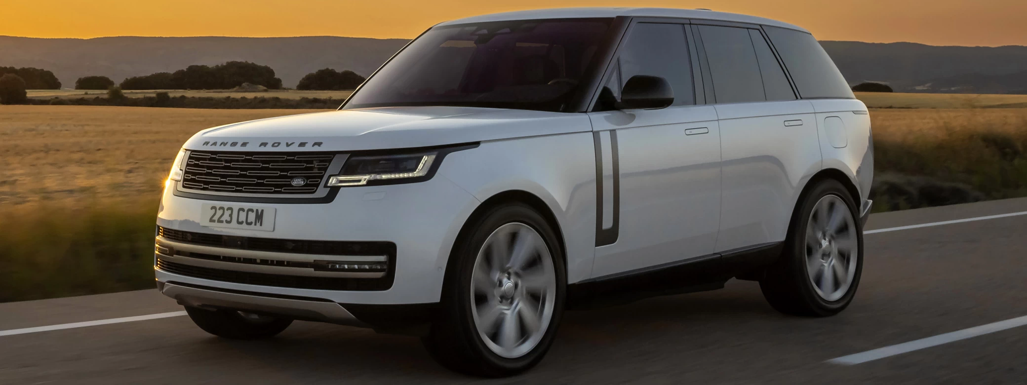 ���� ���������� Range Rover HSE P440e - 2022 - Car wallpapers