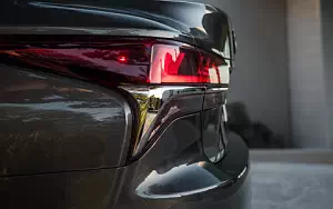 ���� ���������� Lexus LS 500 US-spec - 2017
