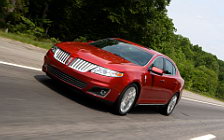   Lincoln MKS - 2009
