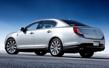   Lincoln MKS - 2013