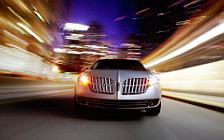   Lincoln MKT - 2010