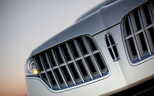   Lincoln MKT - 2010
