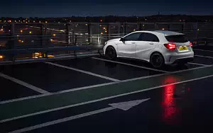   Mercedes-AMG A 45 4MATIC UK-spec - 2015