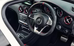   Mercedes-AMG A 45 4MATIC UK-spec - 2015