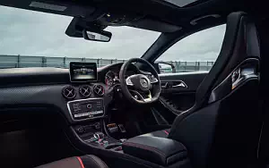   Mercedes-AMG A 45 4MATIC UK-spec - 2015