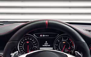   Mercedes-AMG A 45 4MATIC UK-spec - 2015