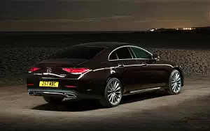   Mercedes-Benz CLS 400 d 4MATIC AMG Line UK-spec - 2018
