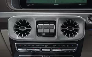   Mercedes-Benz G 400 d AMG Line UK-spec - 2021