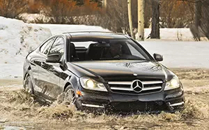   Mercedes-Benz C350 4MATIC Coupe US-spec - 2013