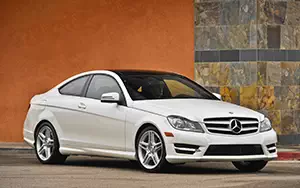   Mercedes-Benz C350 Coupe US-spec - 2013