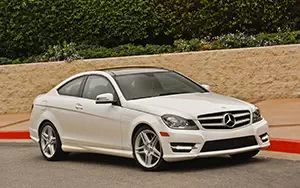   Mercedes-Benz C350 Coupe US-spec - 2013