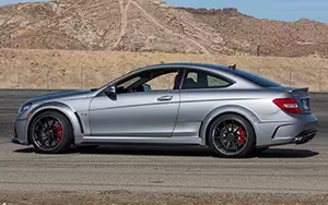   Mercedes-Benz C63 AMG Black Series Coupe US-spec - 2013