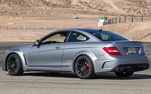   Mercedes-Benz C63 AMG Black Series Coupe US-spec - 2013