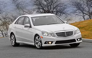   Mercedes-Benz E350 BlueTEC US-spec - 2011