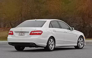   Mercedes-Benz E350 BlueTEC US-spec - 2011