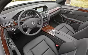   Mercedes-Benz E350 BlueTEC US-spec - 2011
