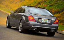  Mercedes-Benz S63 AMG - 2011