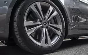   Mercedes-Benz S 450 4MATIC US-spec - 2017