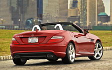   Mercedes-Benz SLK350 AMG Sports Package US-spec - 2012