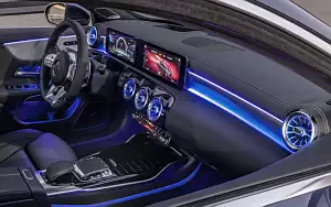   Mercedes-AMG A 35 4MATIC Sedan - 2019