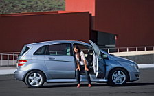   Mercedes-Benz B200 CDI 2005