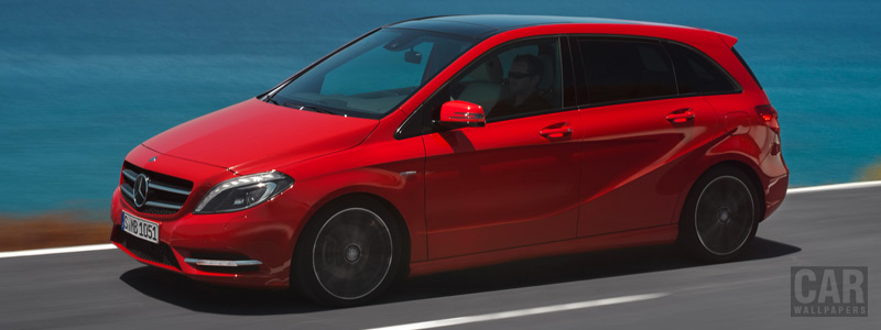   Mercedes-Benz B200 - 2011 - Car wallpapers