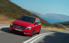   Mercedes-Benz B200 - 2011