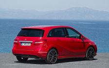  Mercedes-Benz B200 - 2011