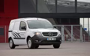   Mercedes-Benz Citan 109 CDI Mobile Workshop Arobus - 2013
