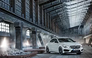   Mercedes-Benz CLA45 AMG - 2013