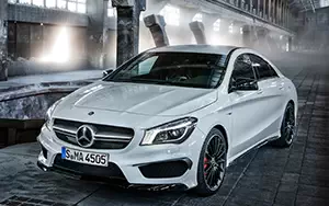   Mercedes-Benz CLA45 AMG - 2013