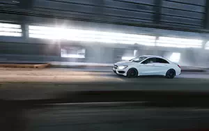  Mercedes-Benz CLA45 AMG - 2013