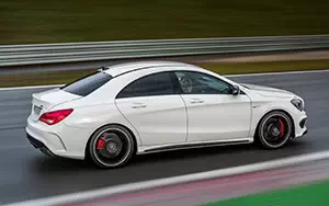   Mercedes-Benz CLA45 AMG - 2013