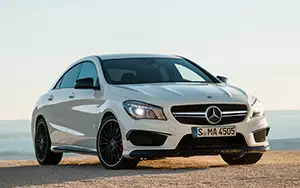   Mercedes-Benz CLA45 AMG - 2013