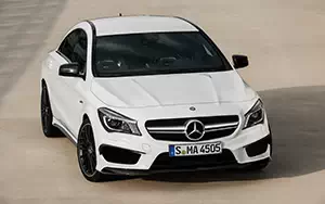   Mercedes-Benz CLA45 AMG - 2013