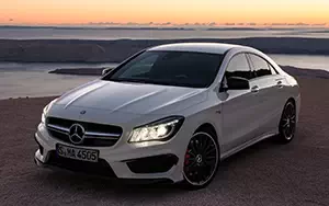   Mercedes-Benz CLA45 AMG - 2013