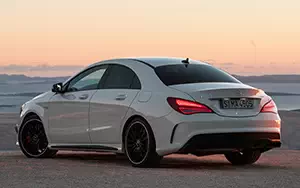   Mercedes-Benz CLA45 AMG - 2013