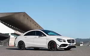   Mercedes-AMG CLA 45 4MATIC - 2016
