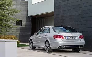   Mercedes-Benz E350 4MATIC - 2013